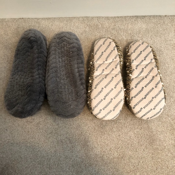 Free fuzzy slippers if bundled with another non-free item - Picture 4 of 6